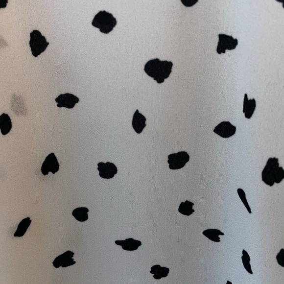 Banana Republic Dillon Classic Fit Blouse, size medium - Picture 4 of 5